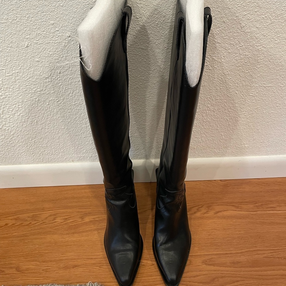 Aqua Women's Aerin Pointed Toe Dress Leather Boot Black Size 8